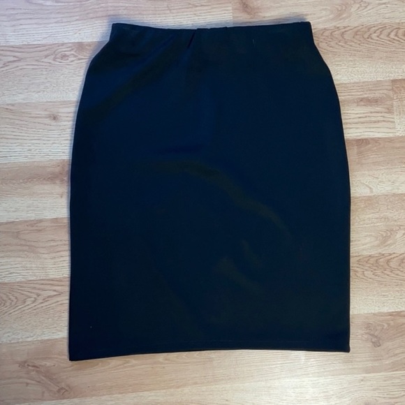 THANTH Mid-Length Black Skirt, size L - Picture 2 of 4